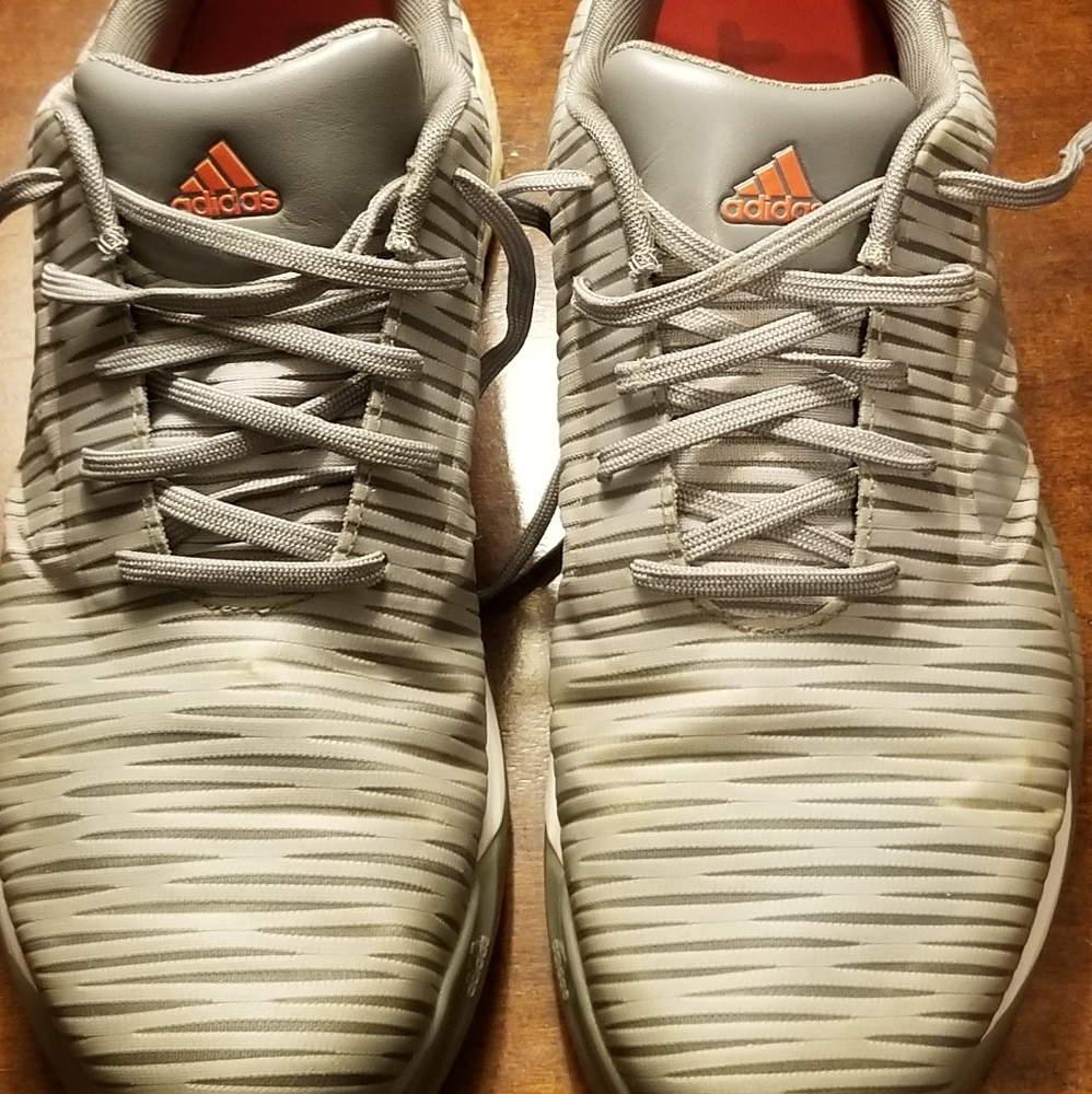 MEN'S ADIDAS BOOST RUNNING SHOES SZ.10.5